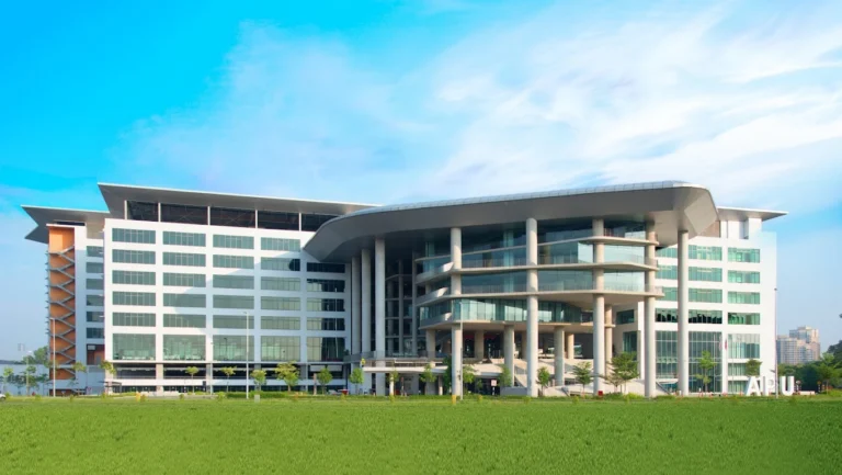 Asia Pacific University (APU)